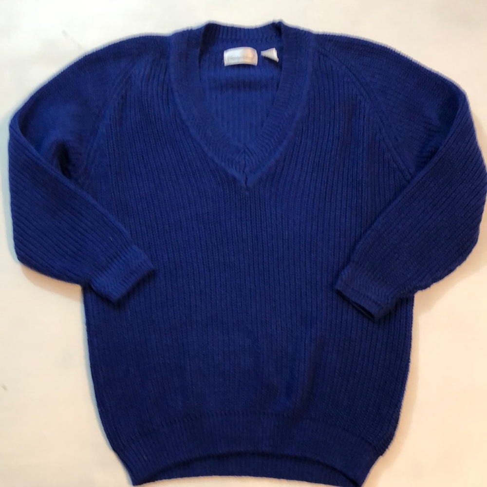 Vintage 80’s oversized V-neck sweater size L